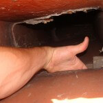 Gap in fireplace flue