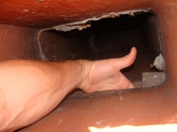 Gap in fireplace flue