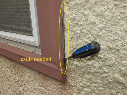 Gap in caulk