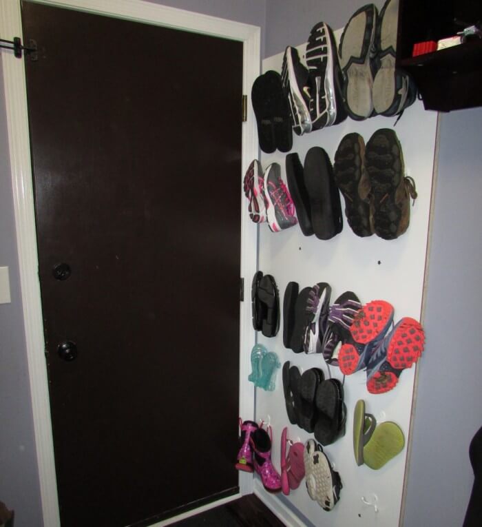 Shoe storage wall
