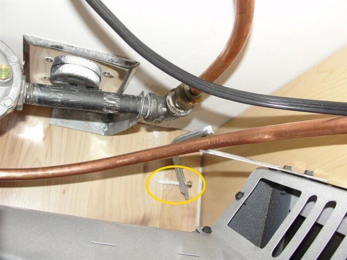 HVAC - improperly installed anti-tip bracket