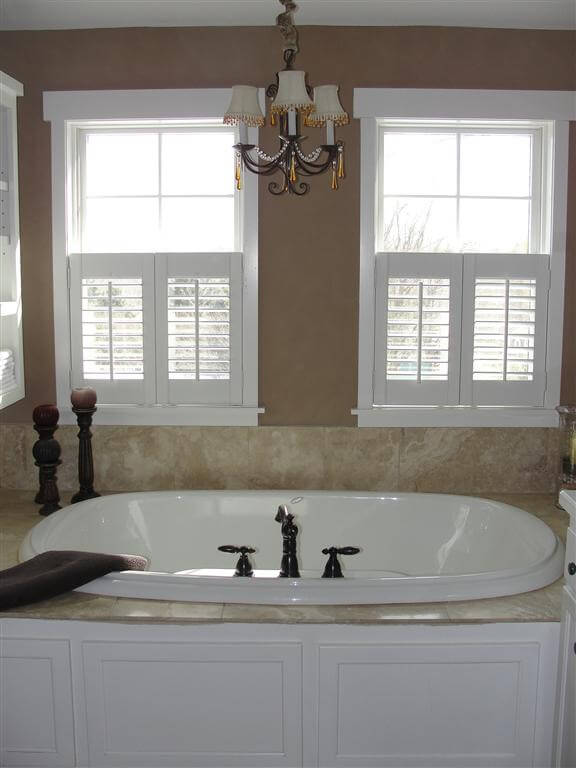 A Chandelier Above Your Bath Tub, Chandelier Over Tub Code